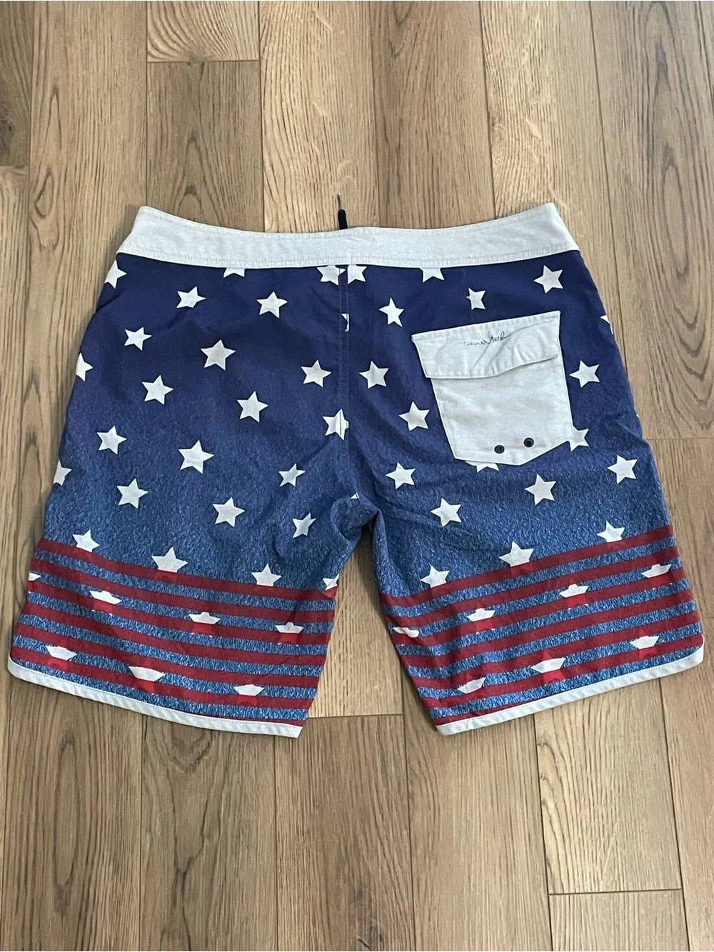 Travis Mathew pre owned